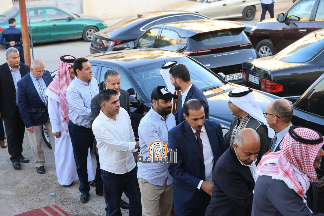 Madar Al-Saa Images 0.3263574072602039