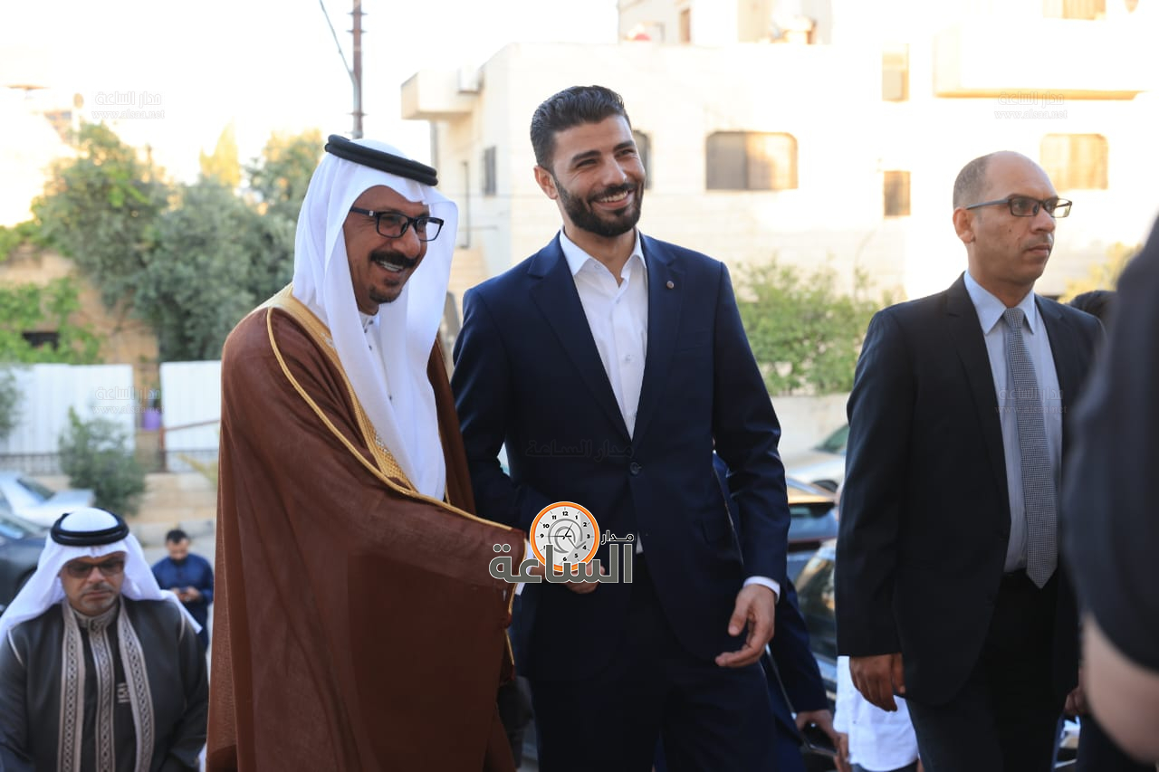 Madar Al-Saa Images 0.8447580845279838