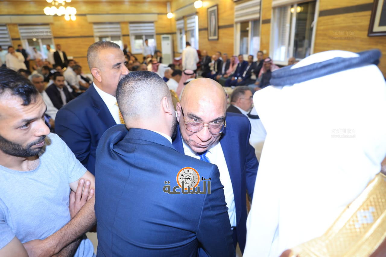 Madar Al-Saa Images 0.3880671360409361