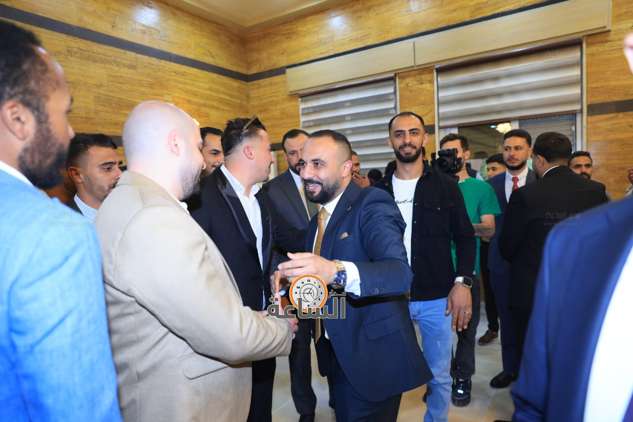 Madar Al-Saa Images 0.2242425065048972