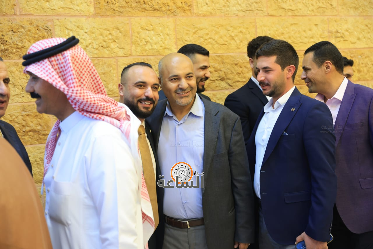 Madar Al-Saa Images 0.9529860361995148