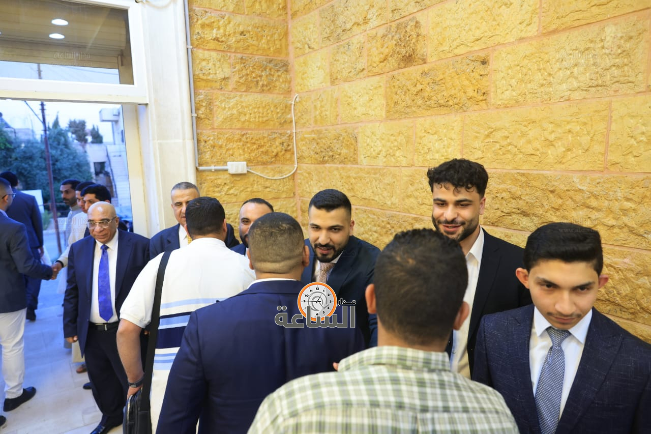 Madar Al-Saa Images 0.8758830377204735