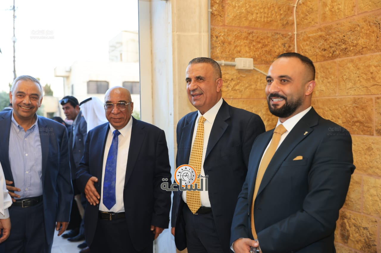 Madar Al-Saa Images 0.4891336326049678