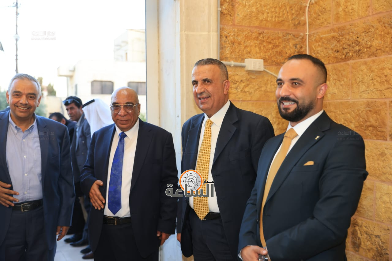 Madar Al-Saa Images 0.35308179706092835