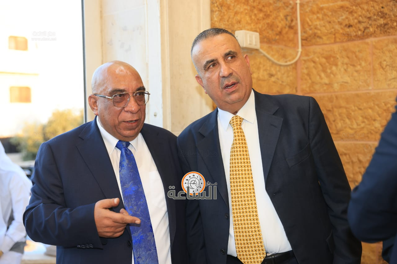 Madar Al-Saa Images 0.10555931779306127