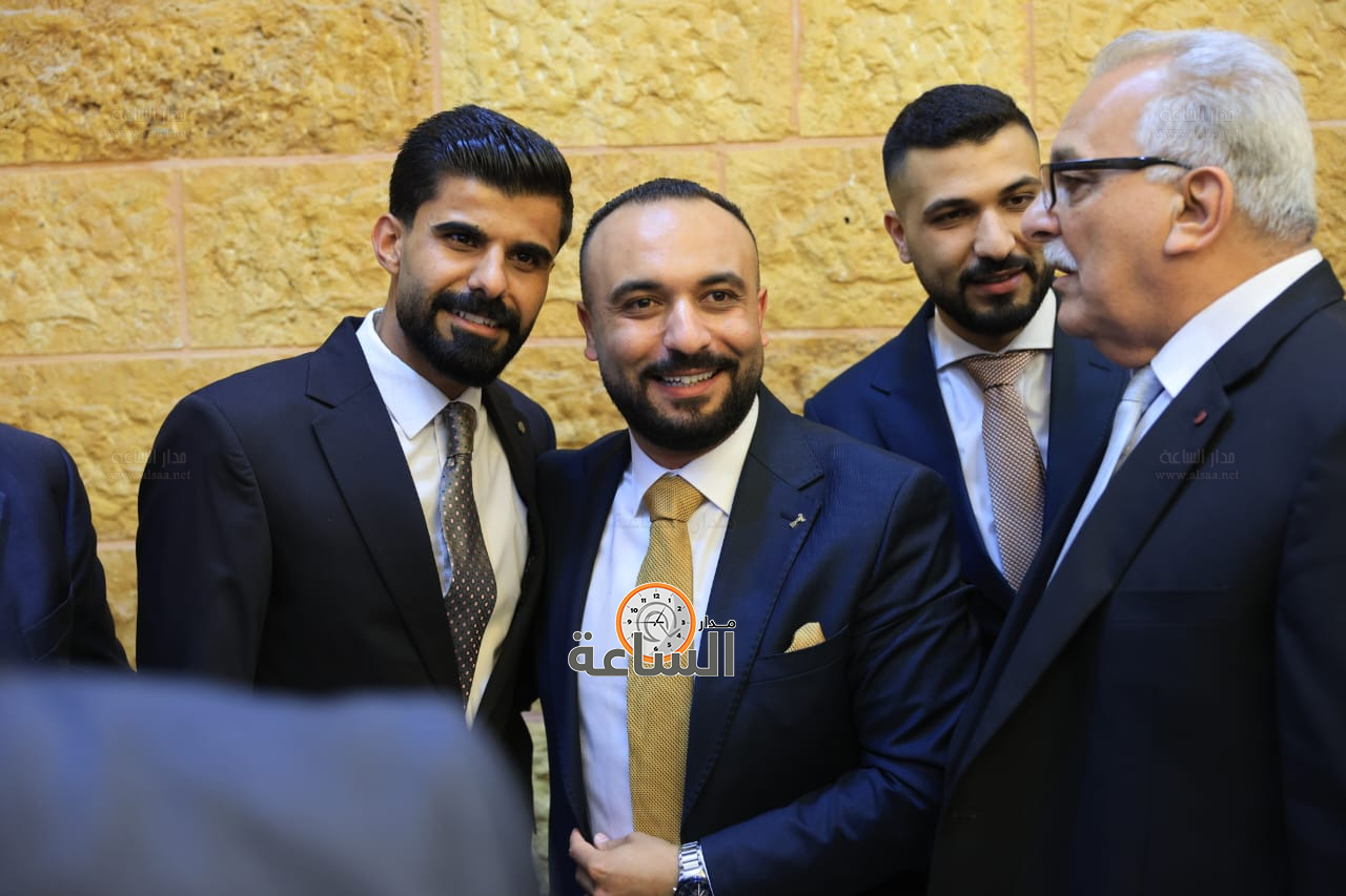 Madar Al-Saa Images 0.9301337778475399