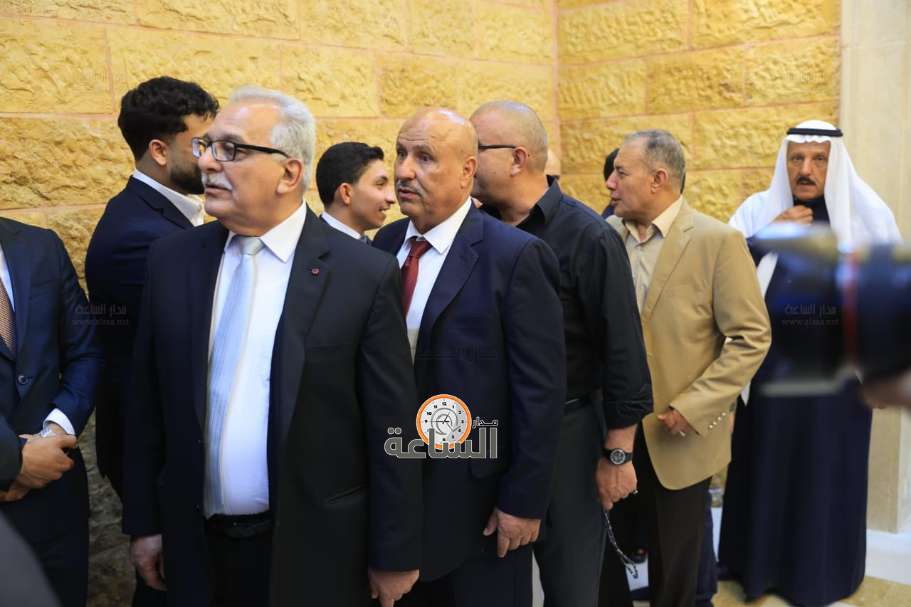 Madar Al-Saa Images 0.09645751173015271