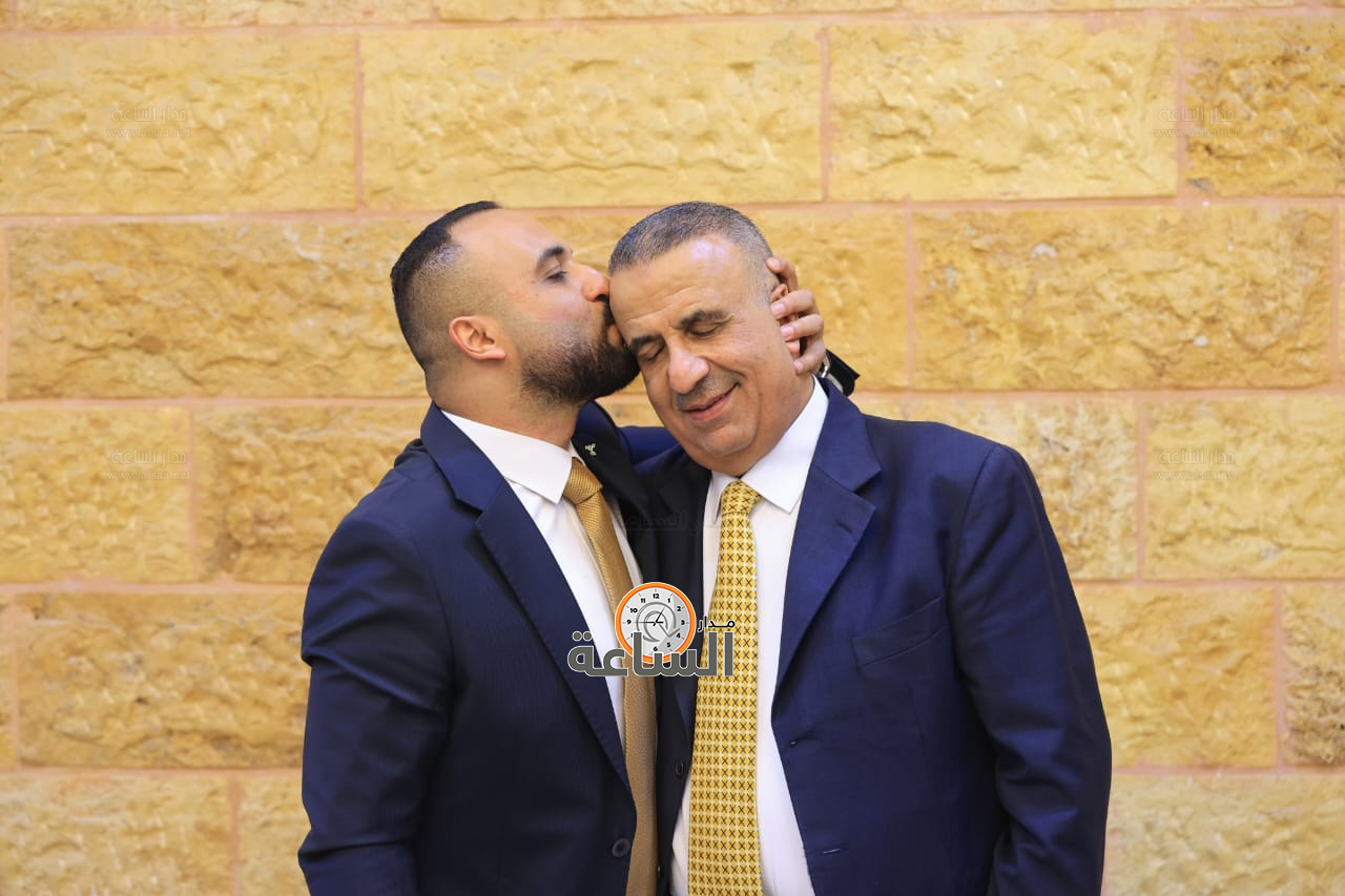 Madar Al-Saa Images 0.6739181379630456