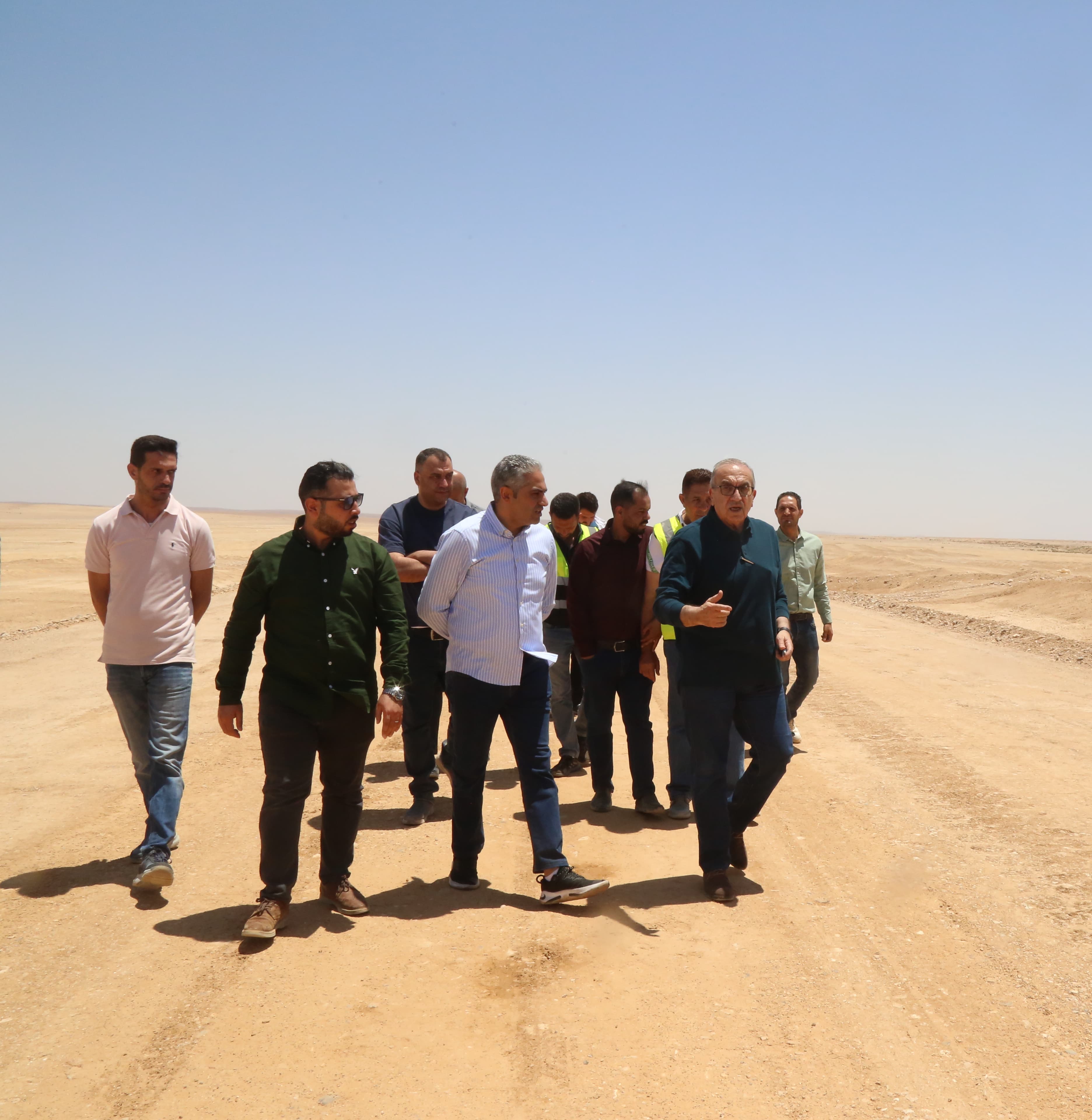 Madar Al-Saa Images 0.3051981583701978