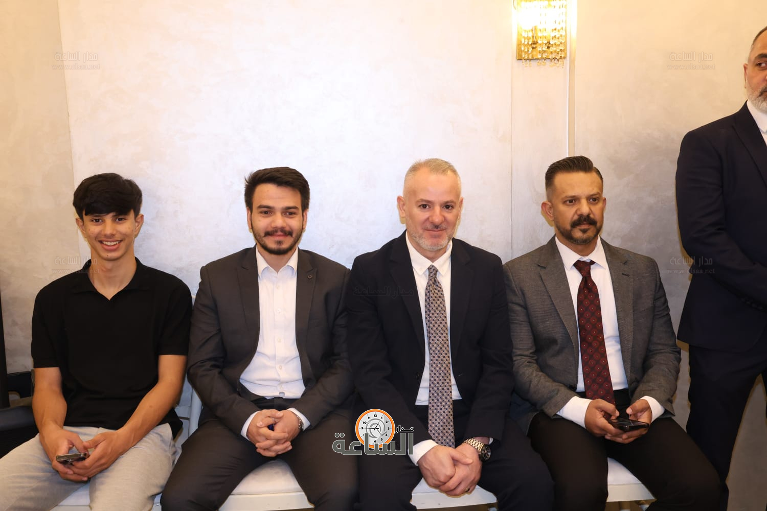 Madar Al-Saa Images 0.6809477617499949