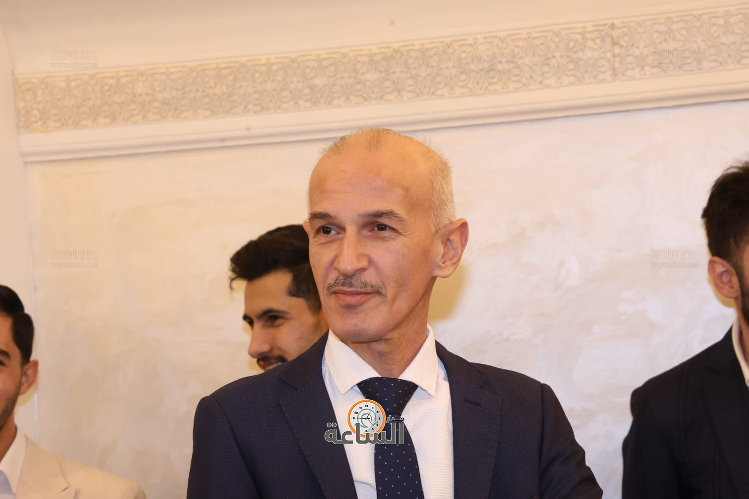 Madar Al-Saa Images 0.8802921800199651