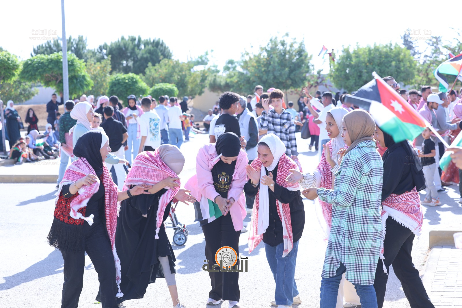 Madar Al-Saa Images 0.7059692343170312