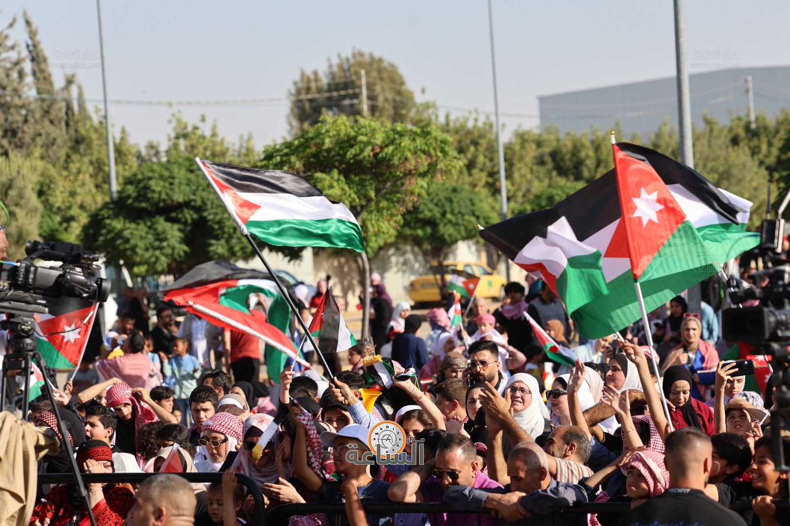 Madar Al-Saa Images 0.41647077557717593