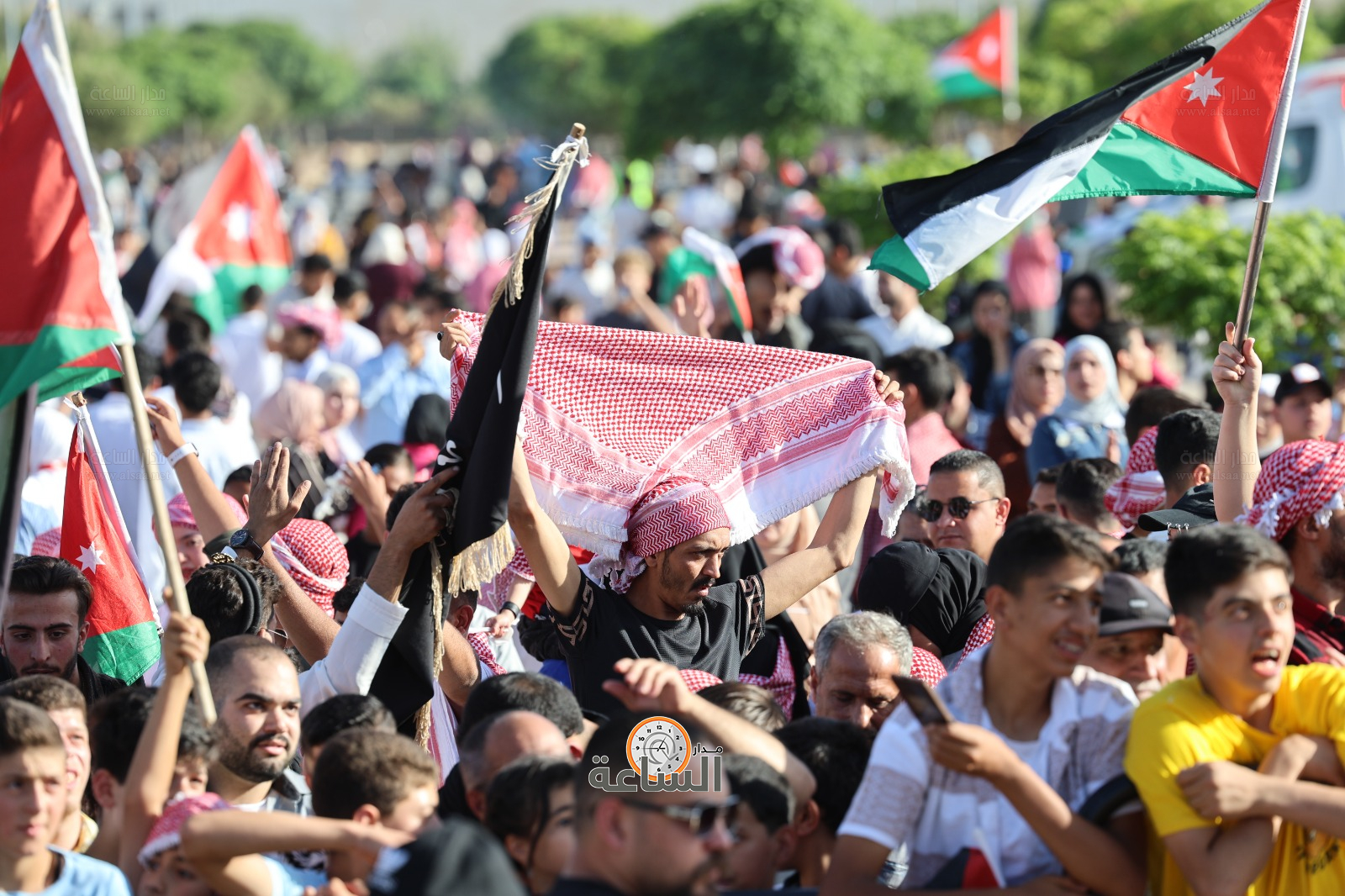 Madar Al-Saa Images 0.36551749496023767