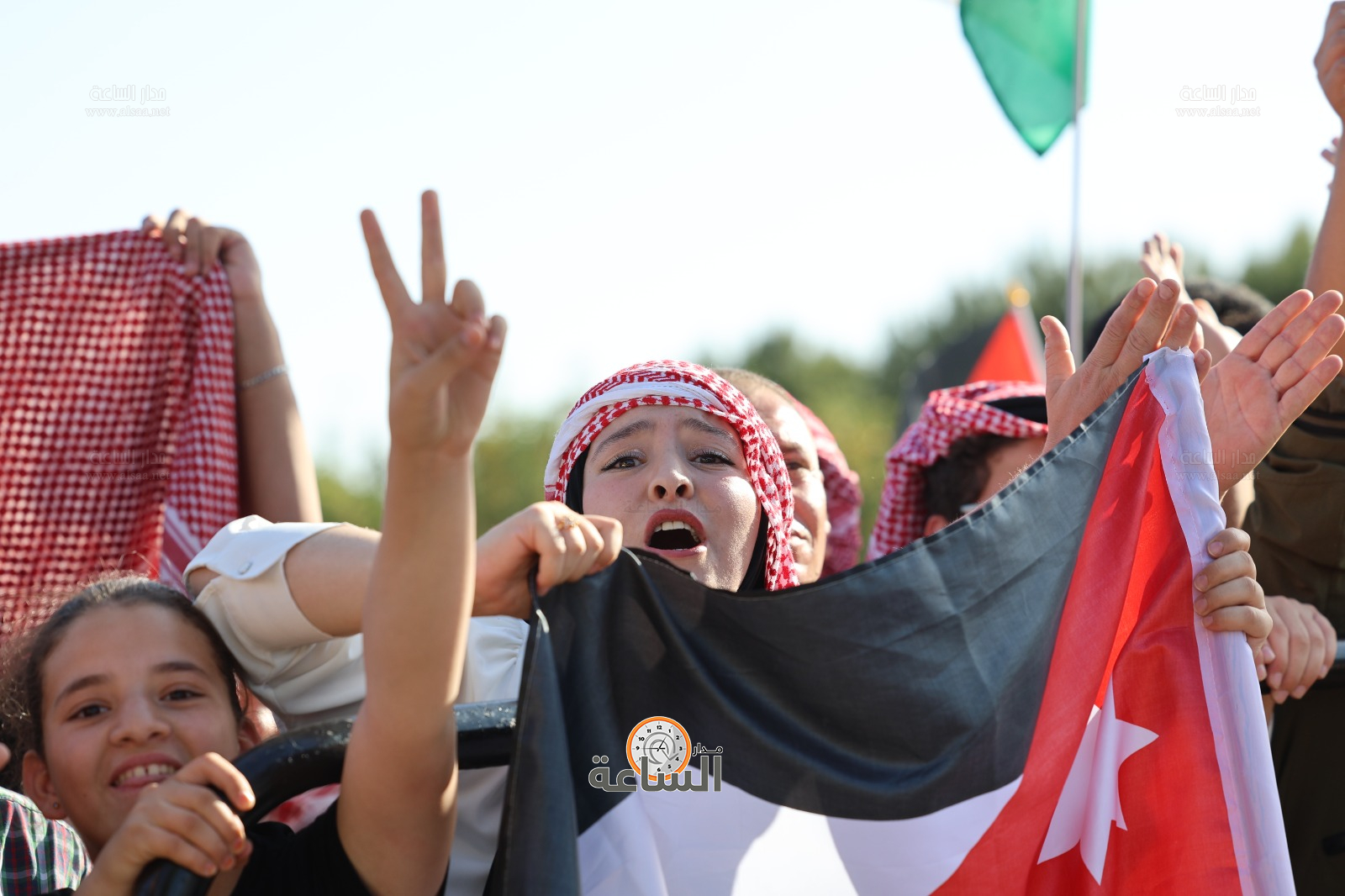 Madar Al-Saa Images 0.17112015780812828