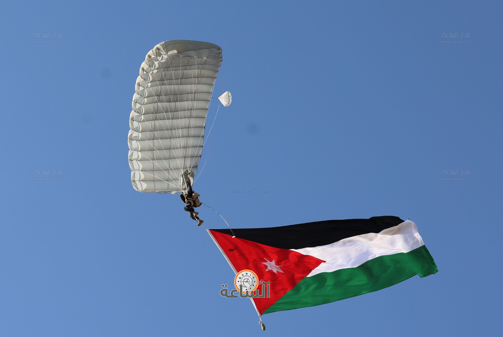 Madar Al-Saa Images 0.055806620920350825