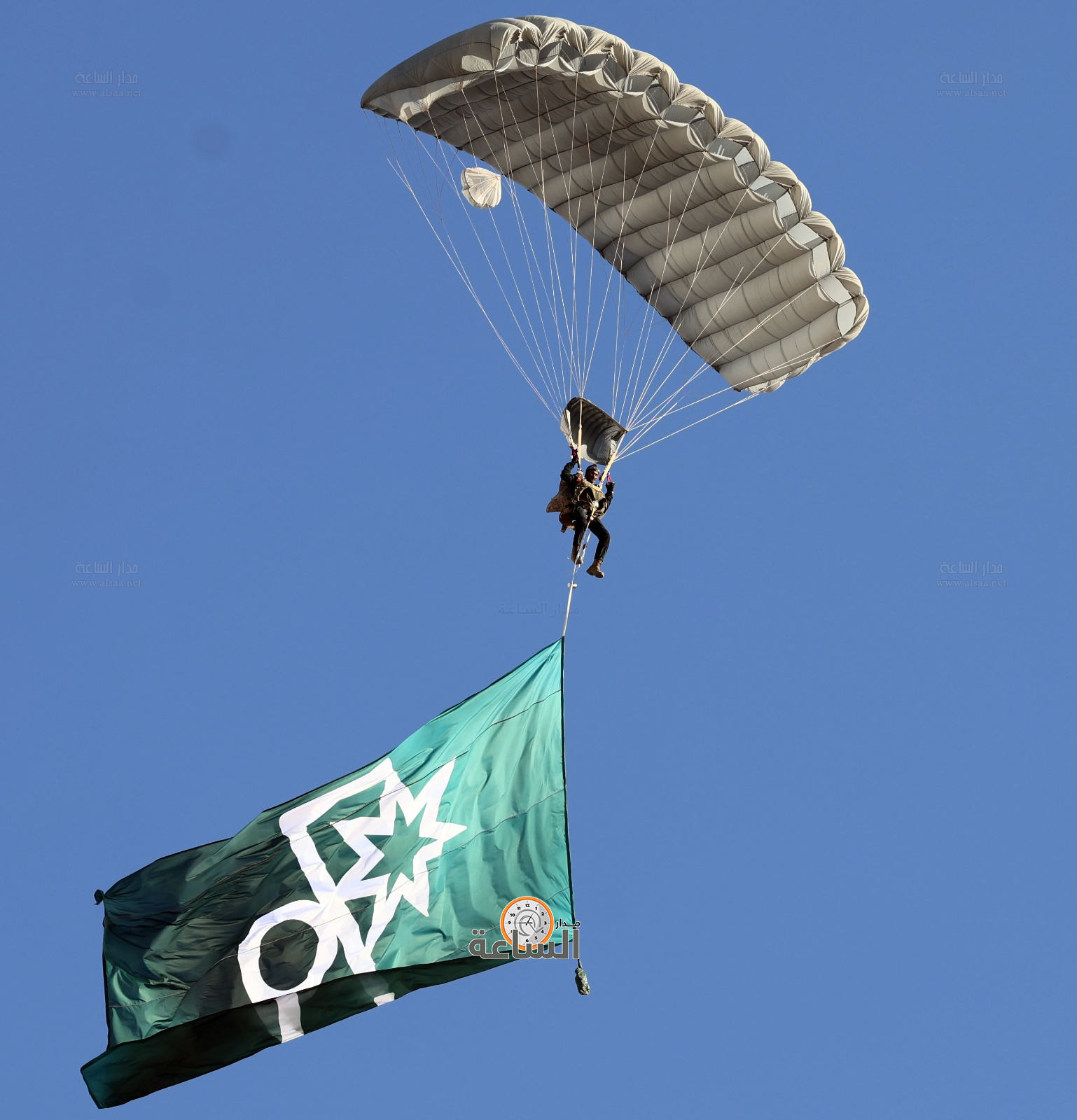 Madar Al-Saa Images 0.03955897685398724