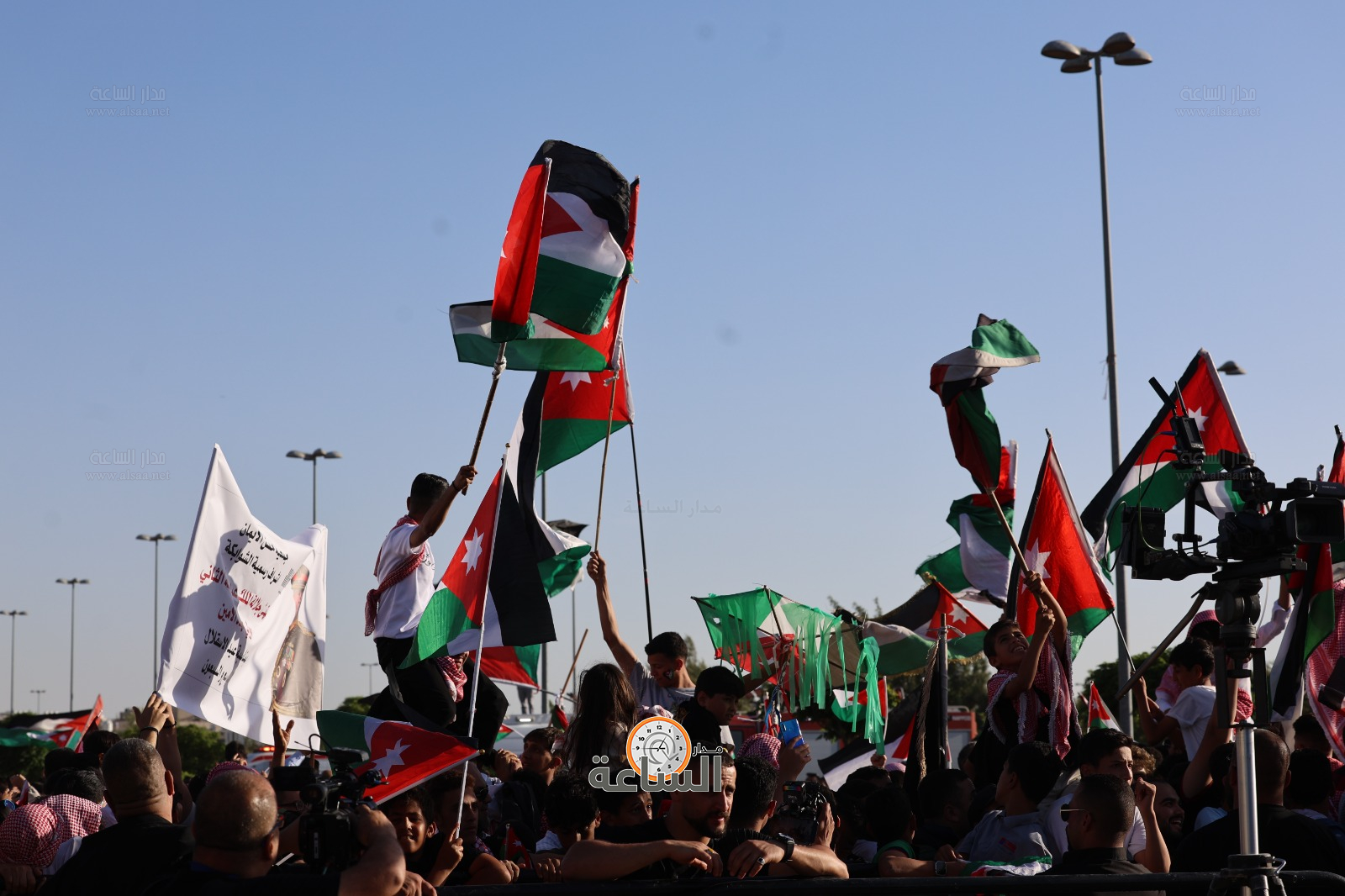 Madar Al-Saa Images 0.5929122869232157