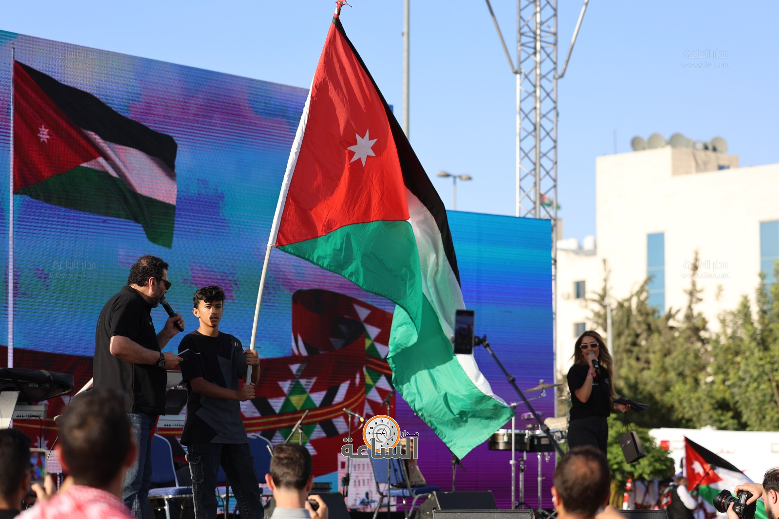 Madar Al-Saa Images 0.44004372882061693