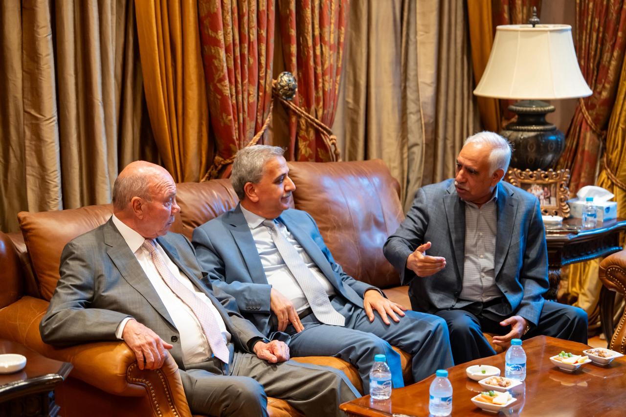 Madar Al-Saa Images 0.551465848605935