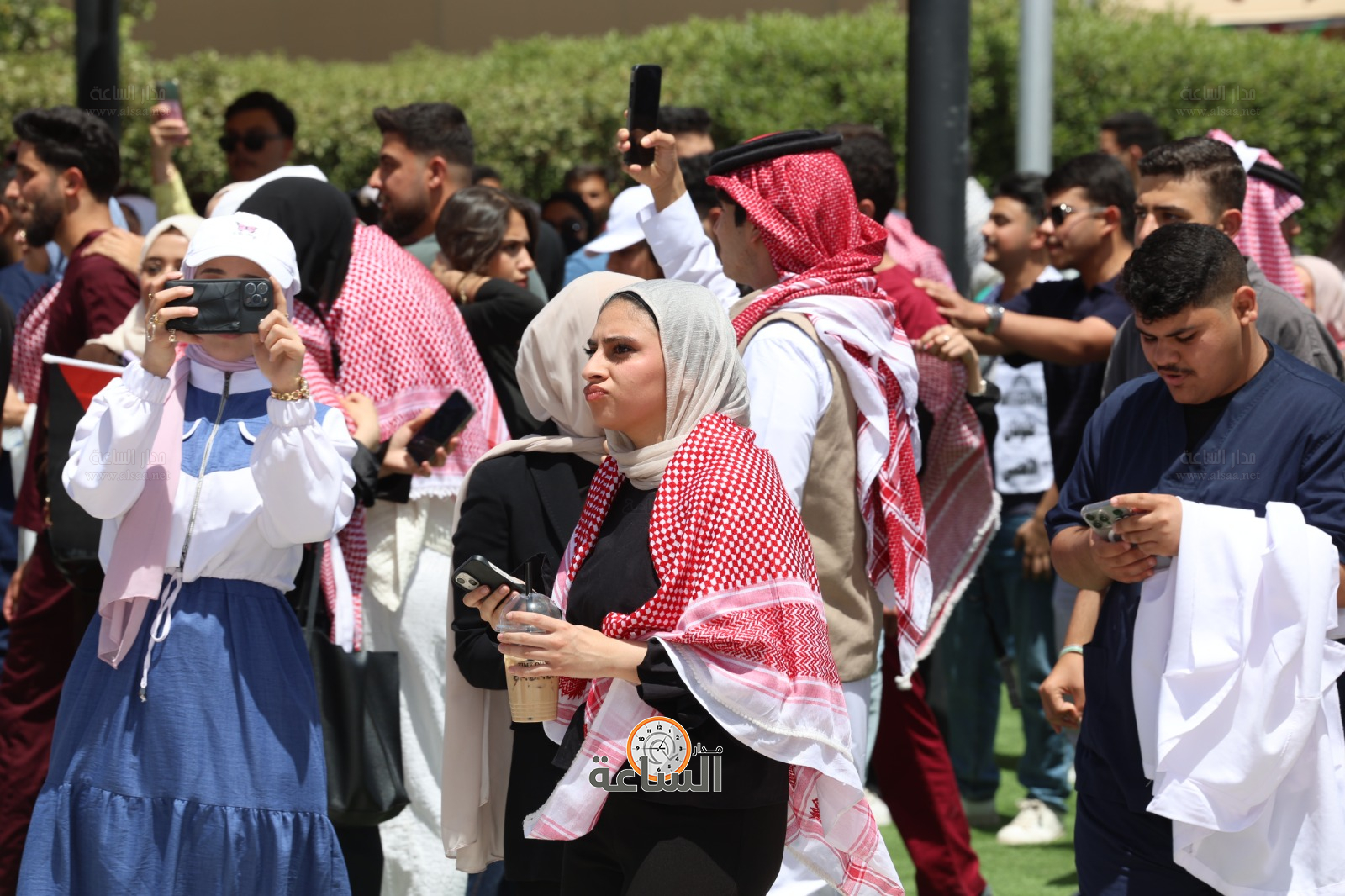 Madar Al-Saa Images 0.5729461087423491