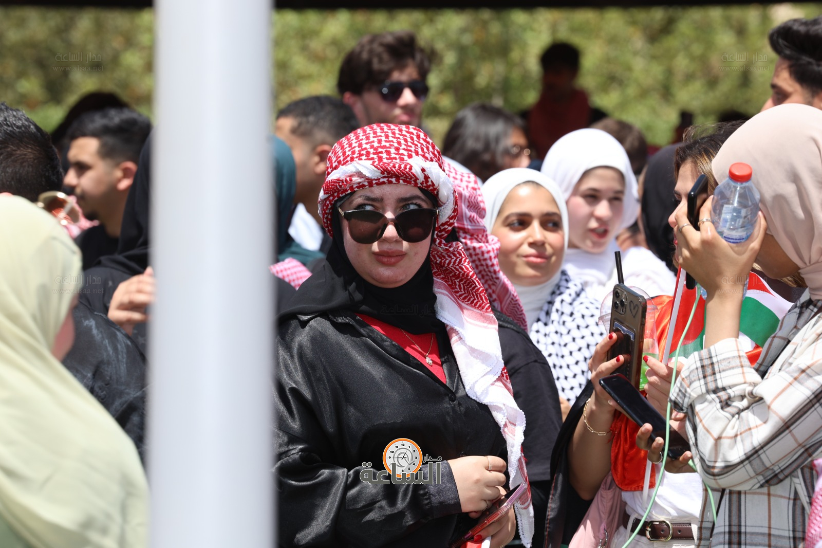 Madar Al-Saa Images 0.8980399370209554