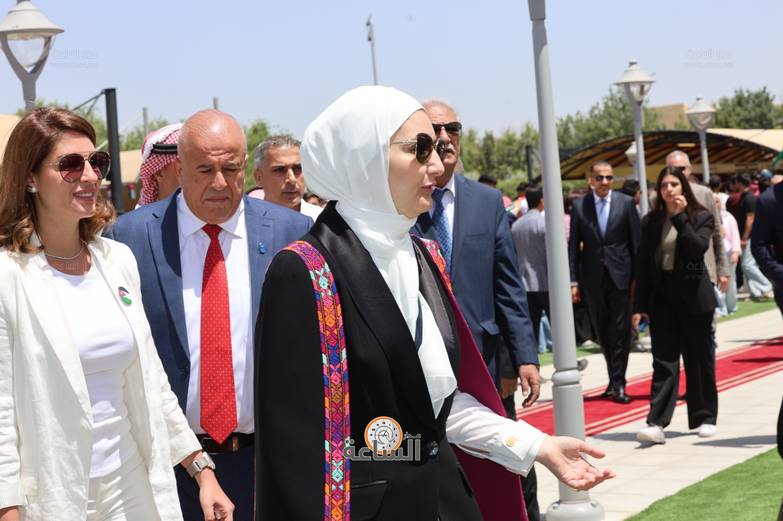 Madar Al-Saa Images 0.388408971496488