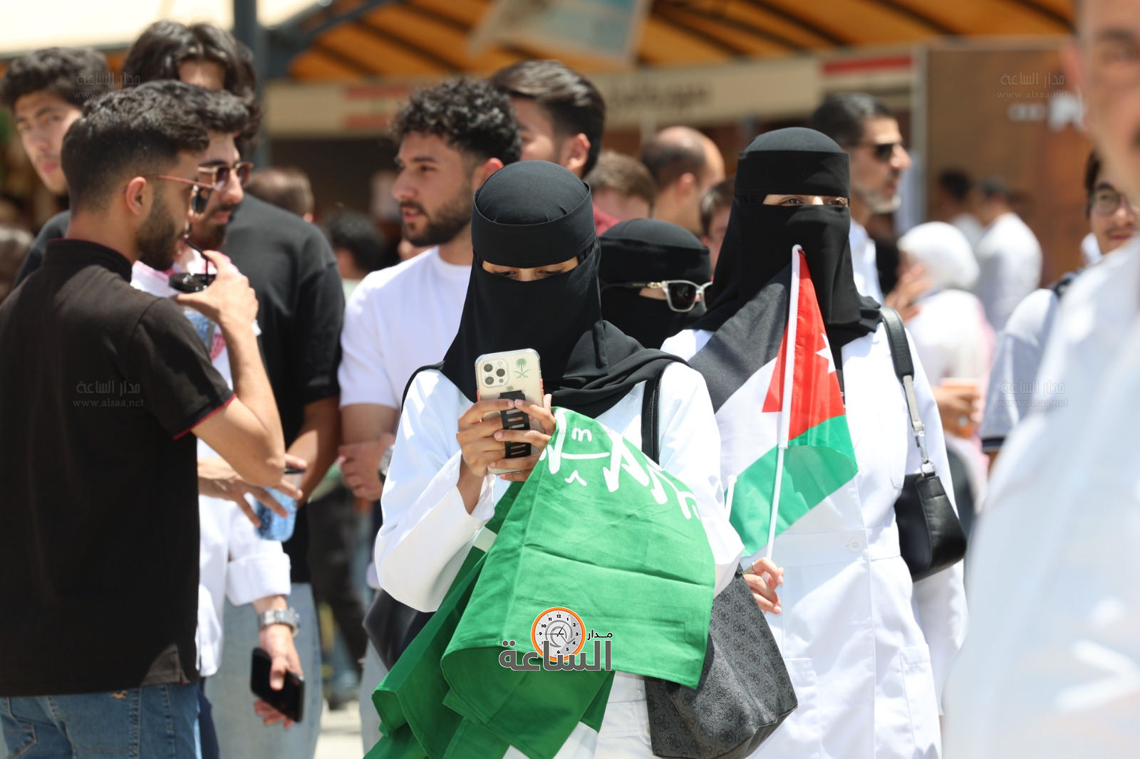 Madar Al-Saa Images 0.025607515235111622