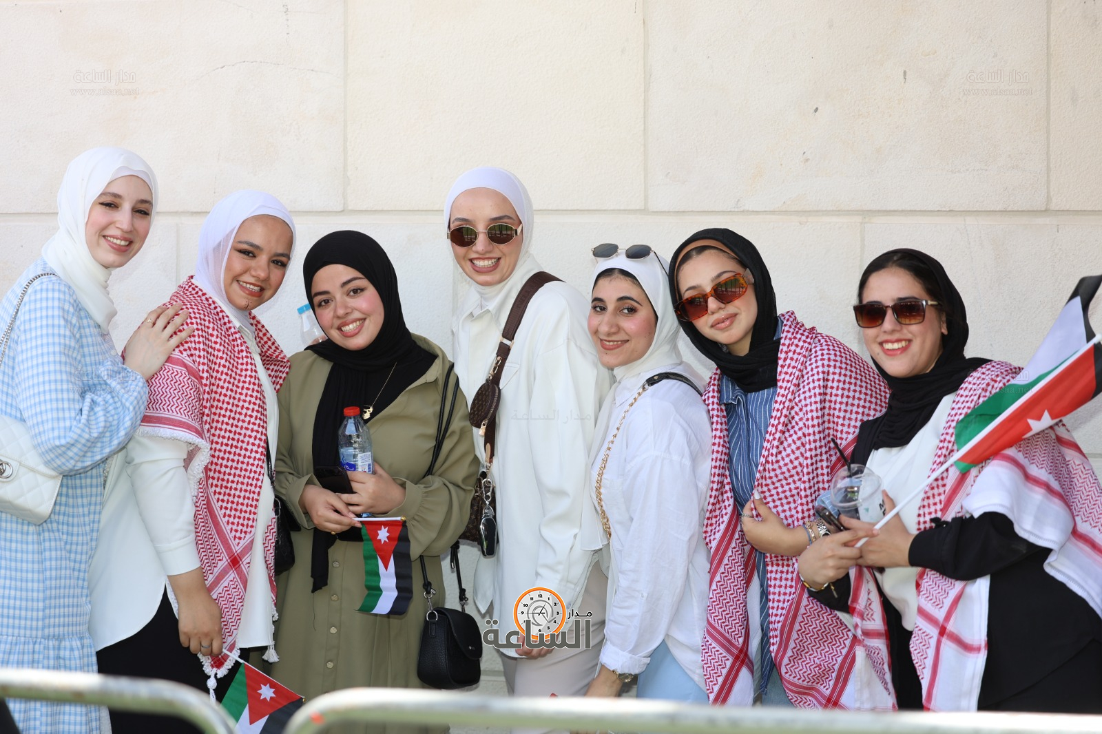 Madar Al-Saa Images 0.8965764442125677