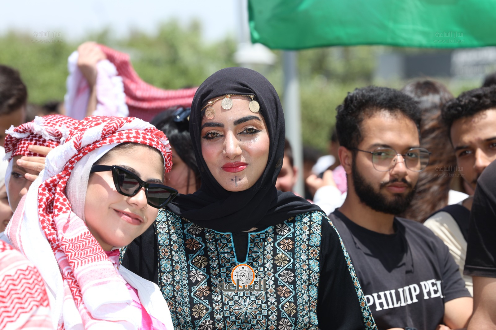 Madar Al-Saa Images 0.8365334430695509