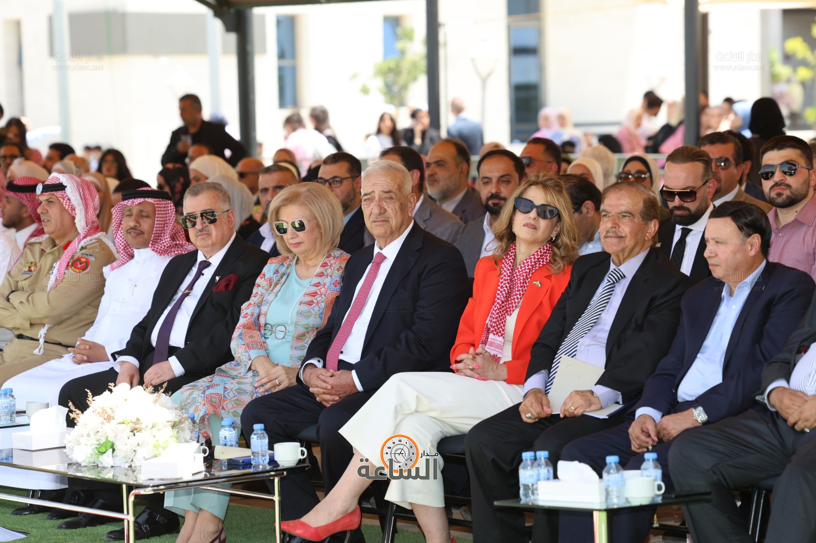 Madar Al-Saa Images 0.8876140220866175