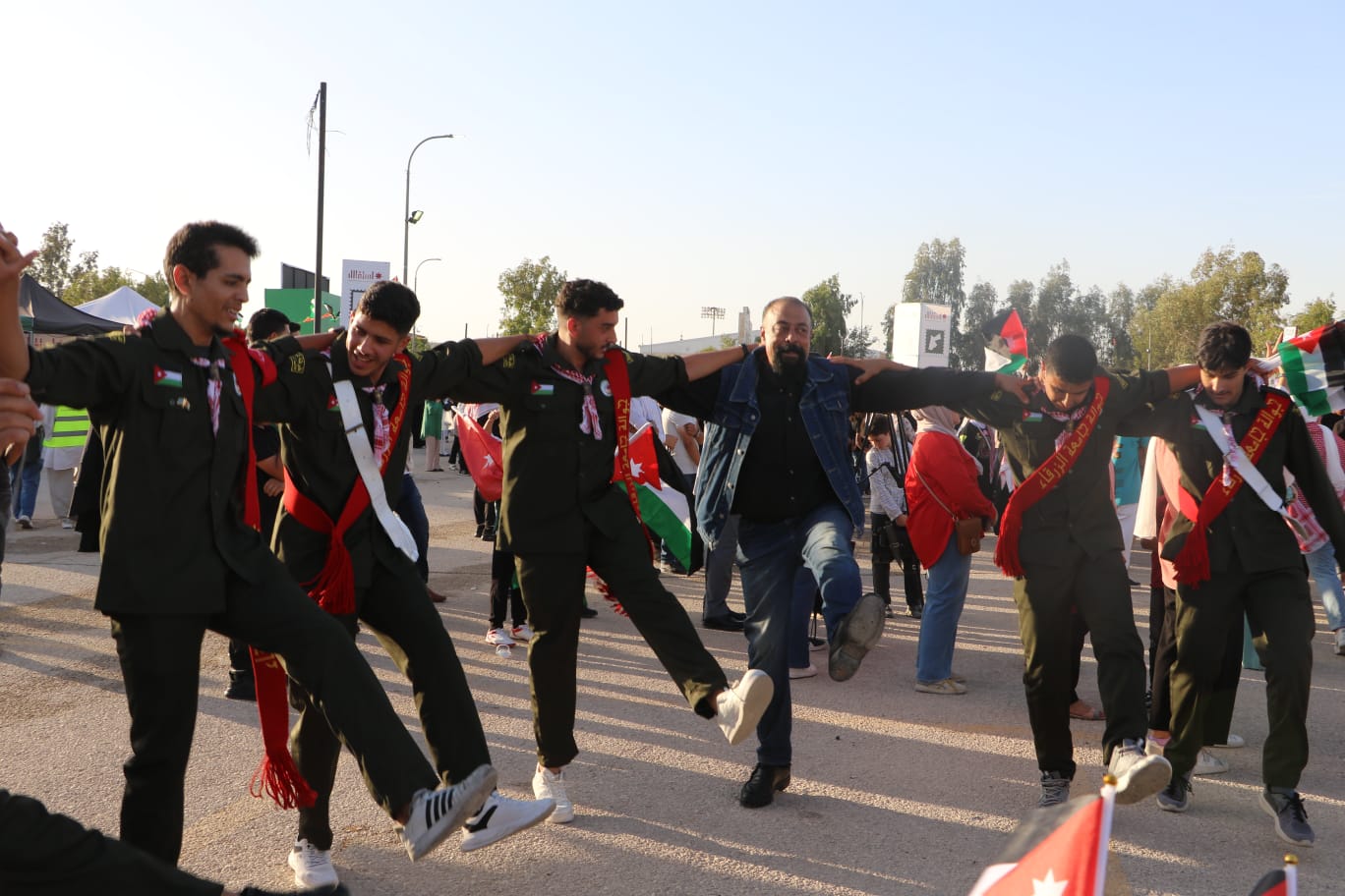 Madar Al-Saa Images 0.7865137510232806