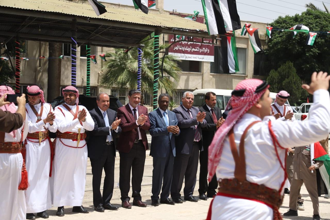 Madar Al-Saa Images 0.6105729434917133