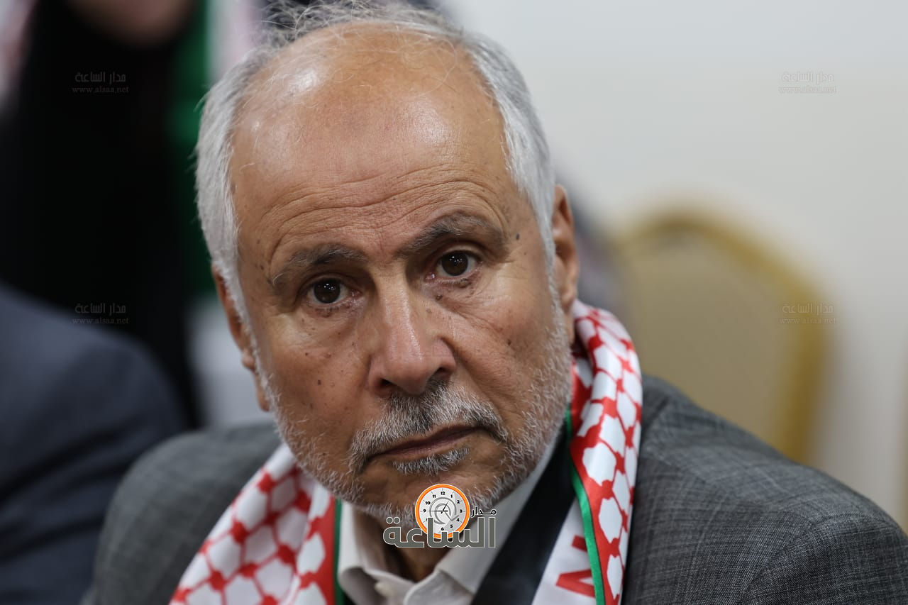 Madar Al-Saa Images 0.511368058982427