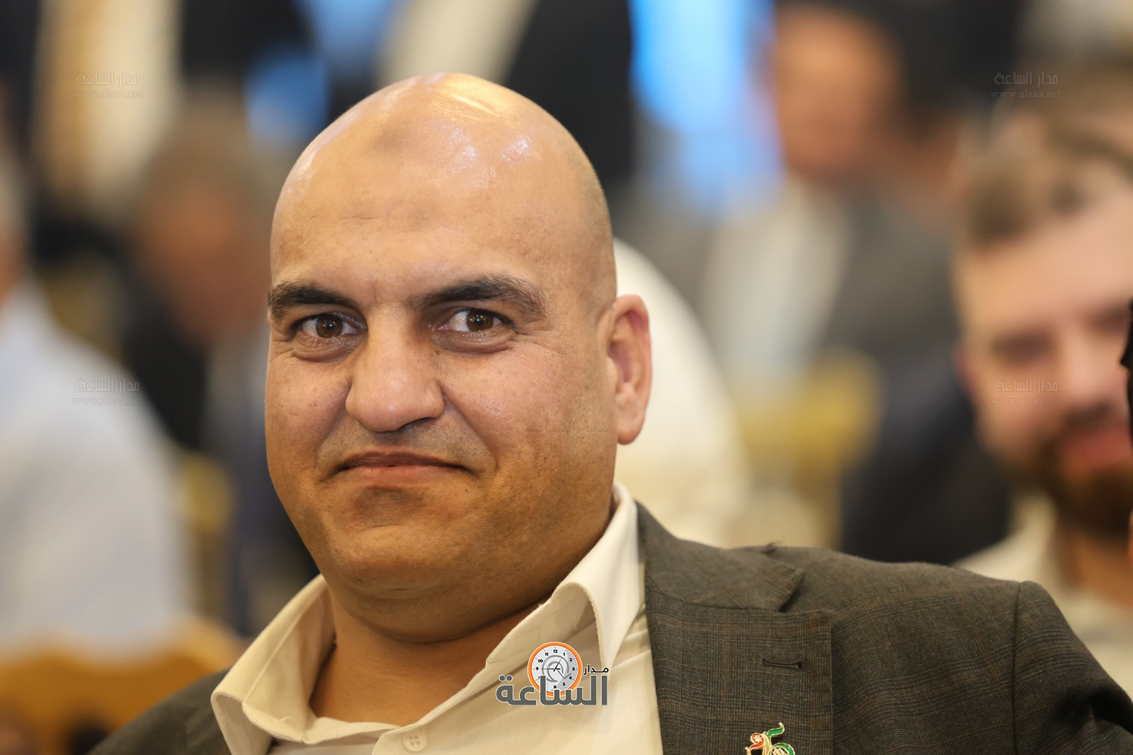 Madar Al-Saa Images 0.006866383388302144