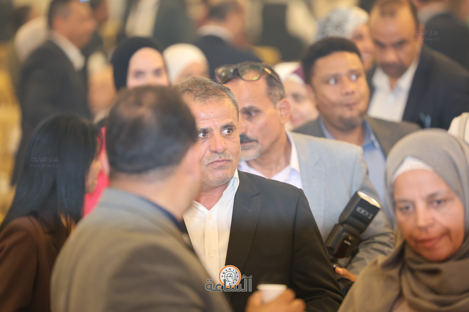 Madar Al-Saa Images 0.8160314316393638