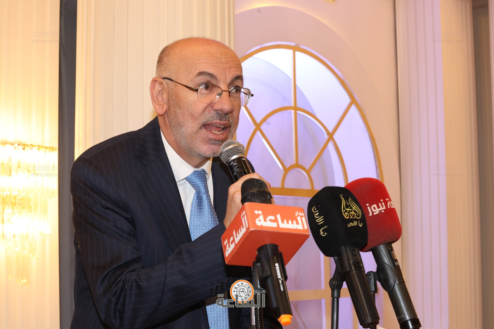 Madar Al-Saa Images 0.9986490347452835