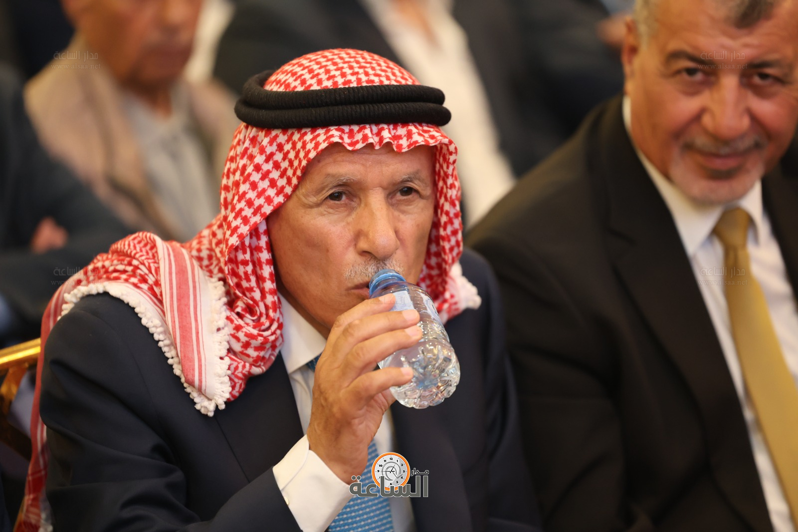 Madar Al-Saa Images 0.44040128593945227