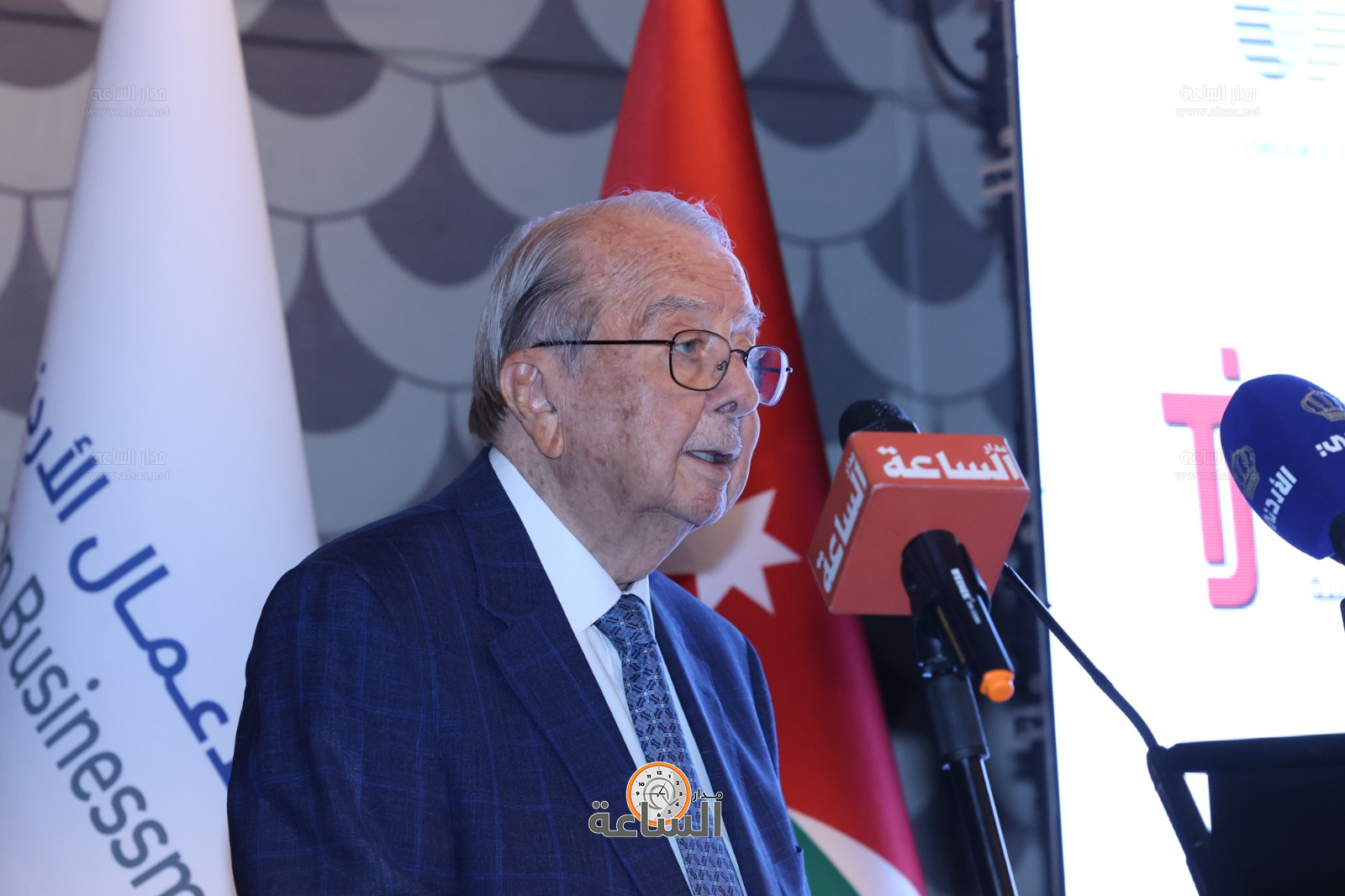 Madar Al-Saa Images 0.9250686484402171