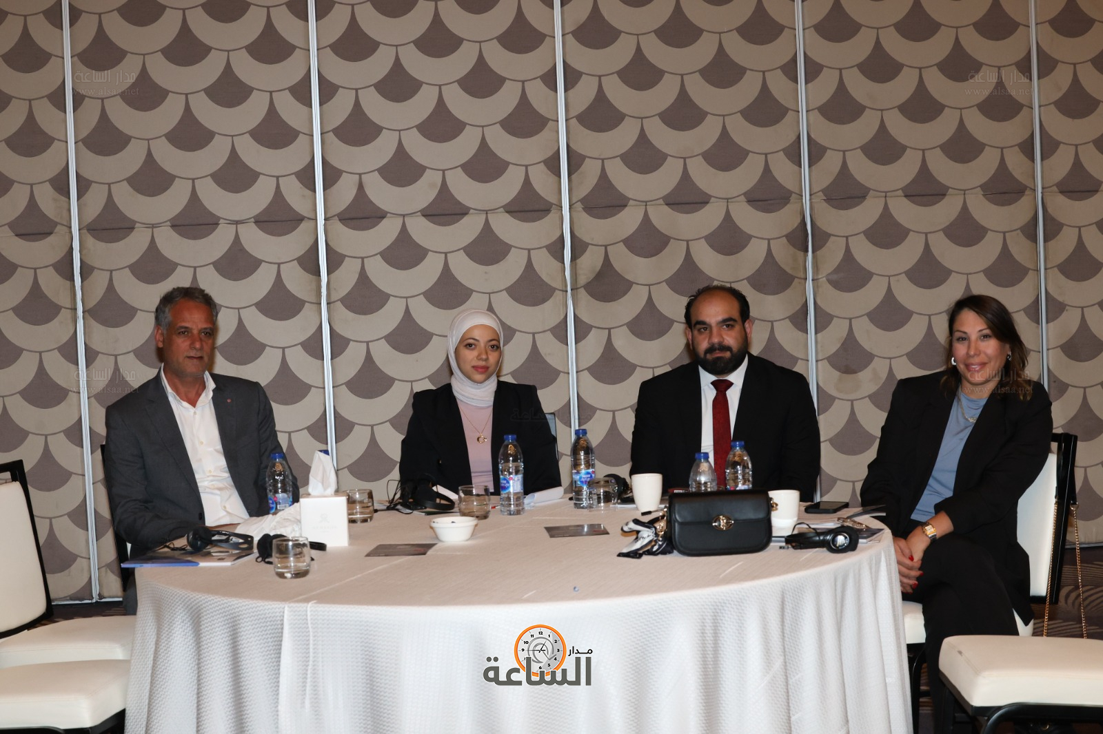 Madar Al-Saa Images 0.823857623572457