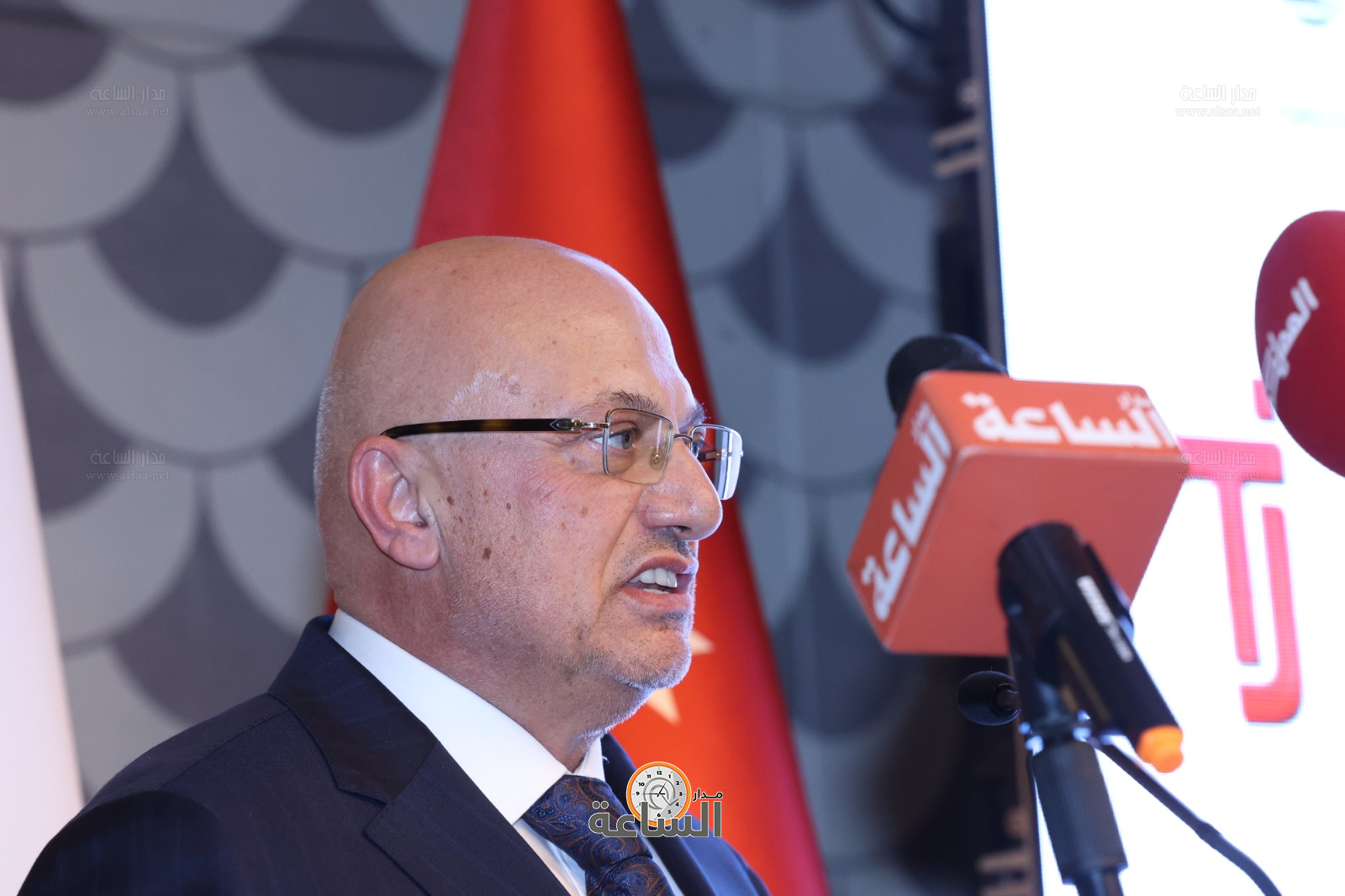 Madar Al-Saa Images 0.8904114743942693