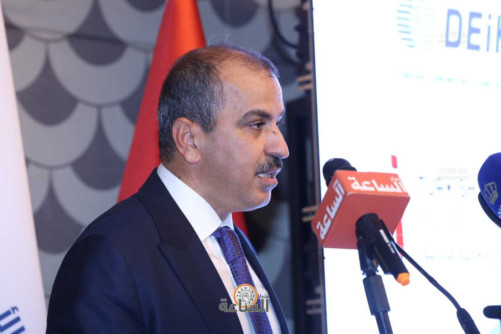 Madar Al-Saa Images 0.35684362354687005