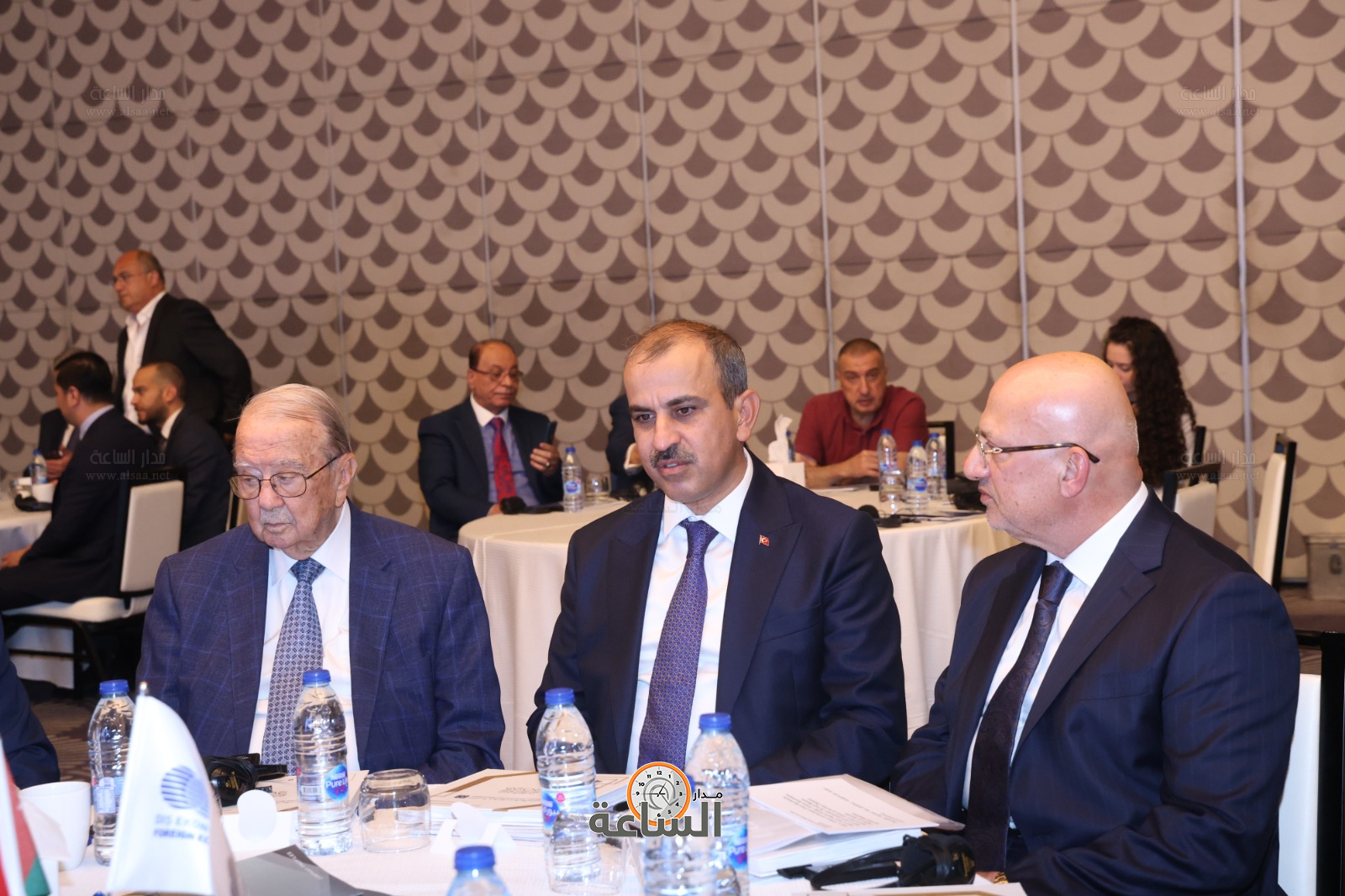 Madar Al-Saa Images 0.7818598012959418