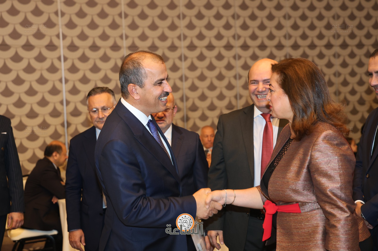 Madar Al-Saa Images 0.37447534816262495