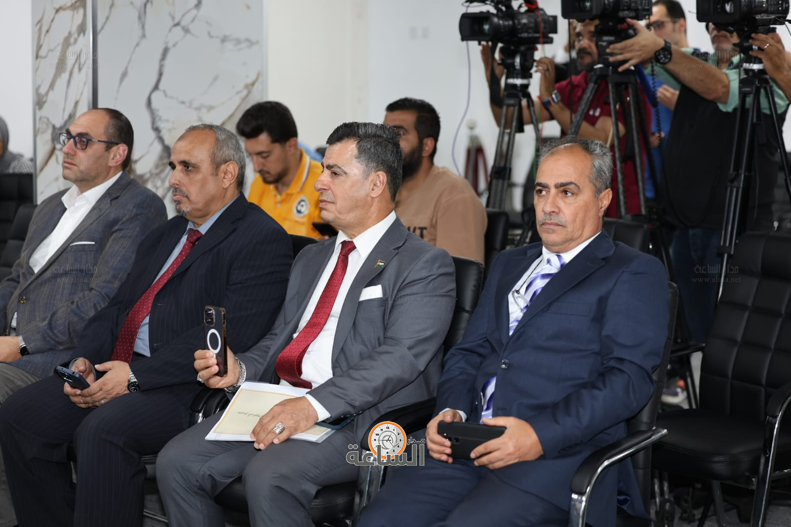 Madar Al-Saa Images 0.39863251952616063