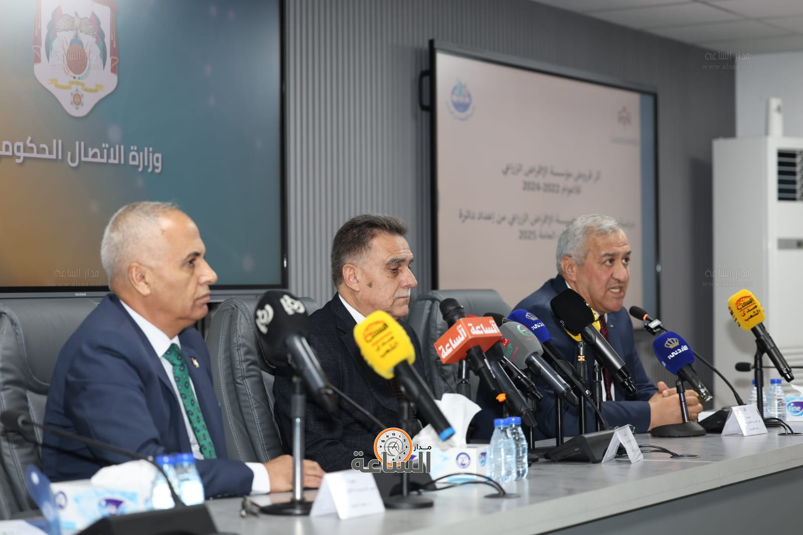 Madar Al-Saa Images 0.15745882635126496