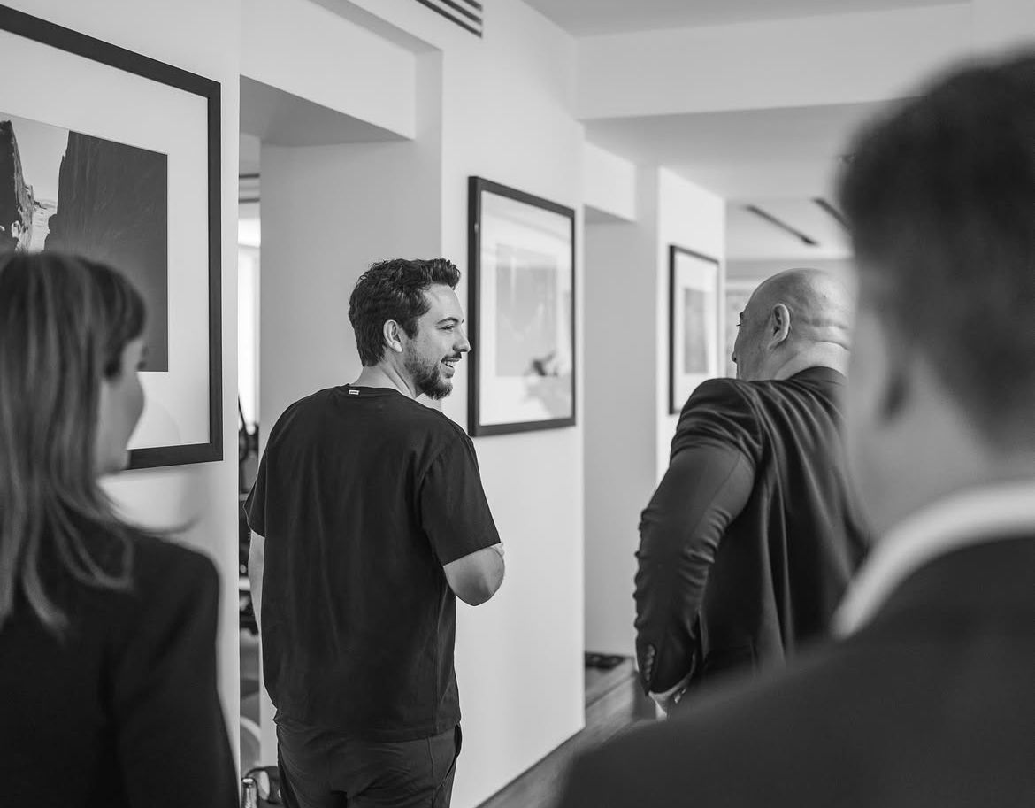 Madar Al-Saa Images 0.4412129436551172