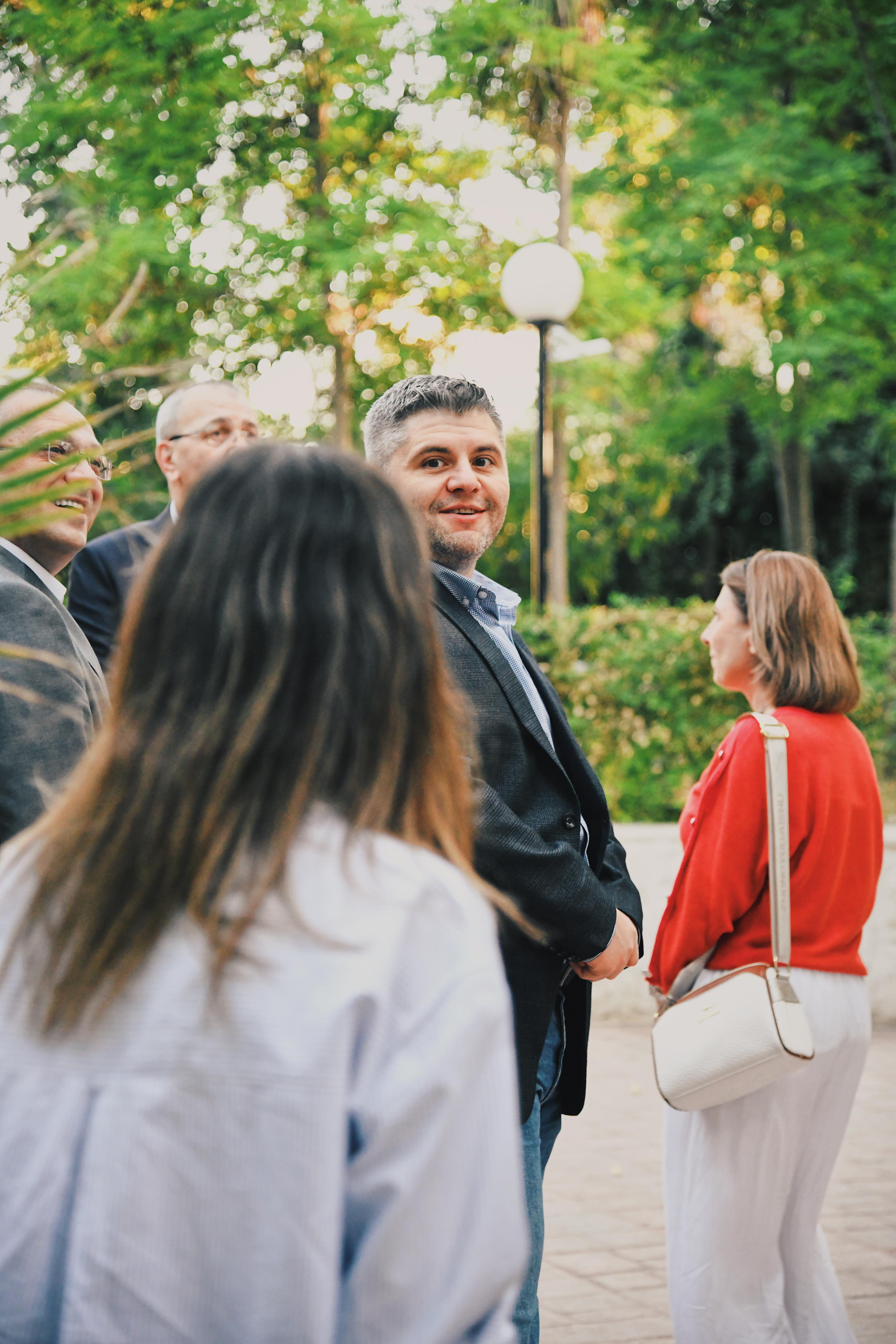 Madar Al-Saa Images 0.4200544293938745