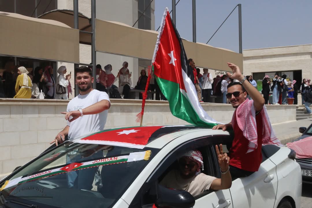 Madar Al-Saa Images 0.8440438267501444