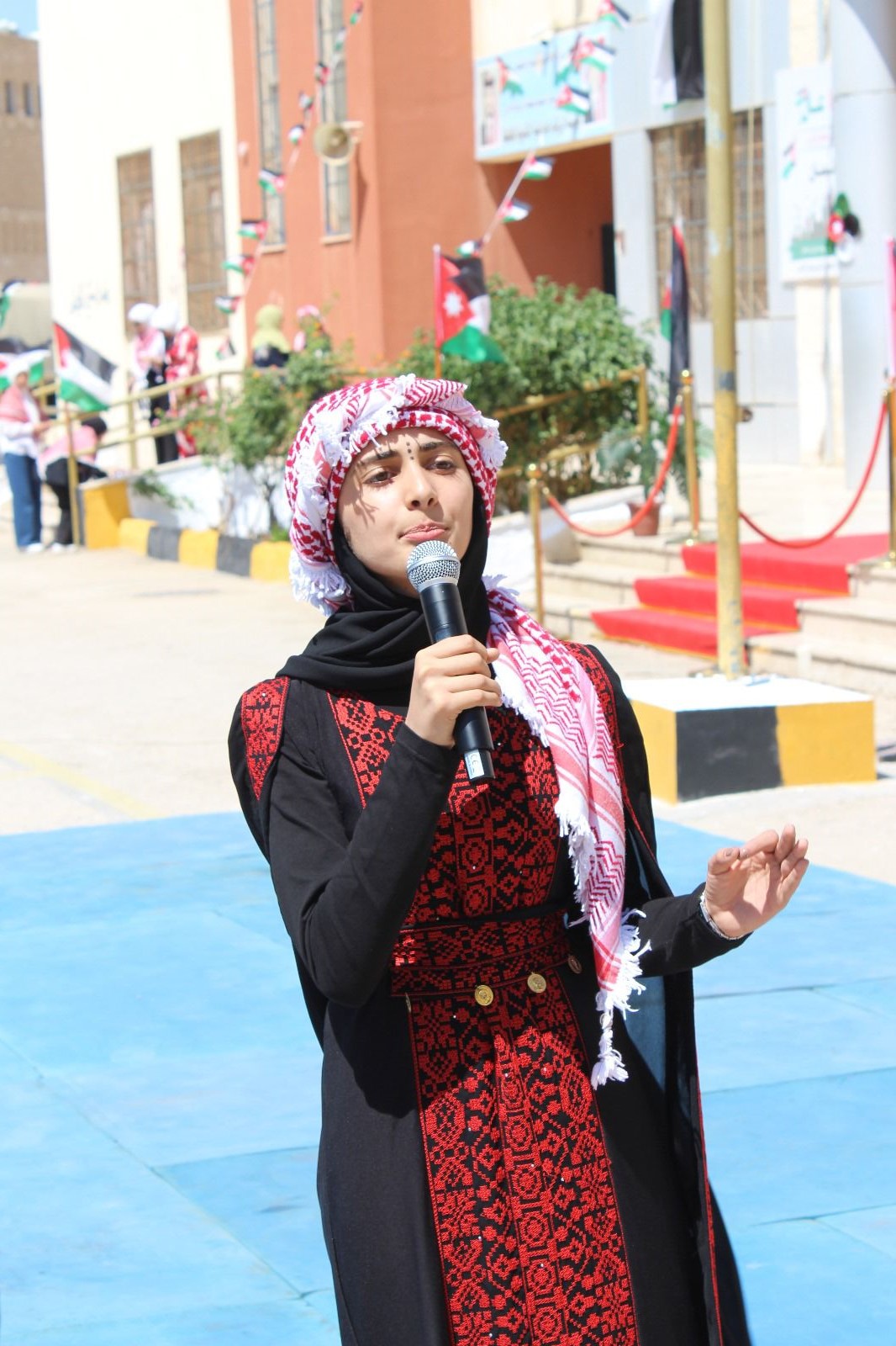 Madar Al-Saa Images 0.44751731961469354